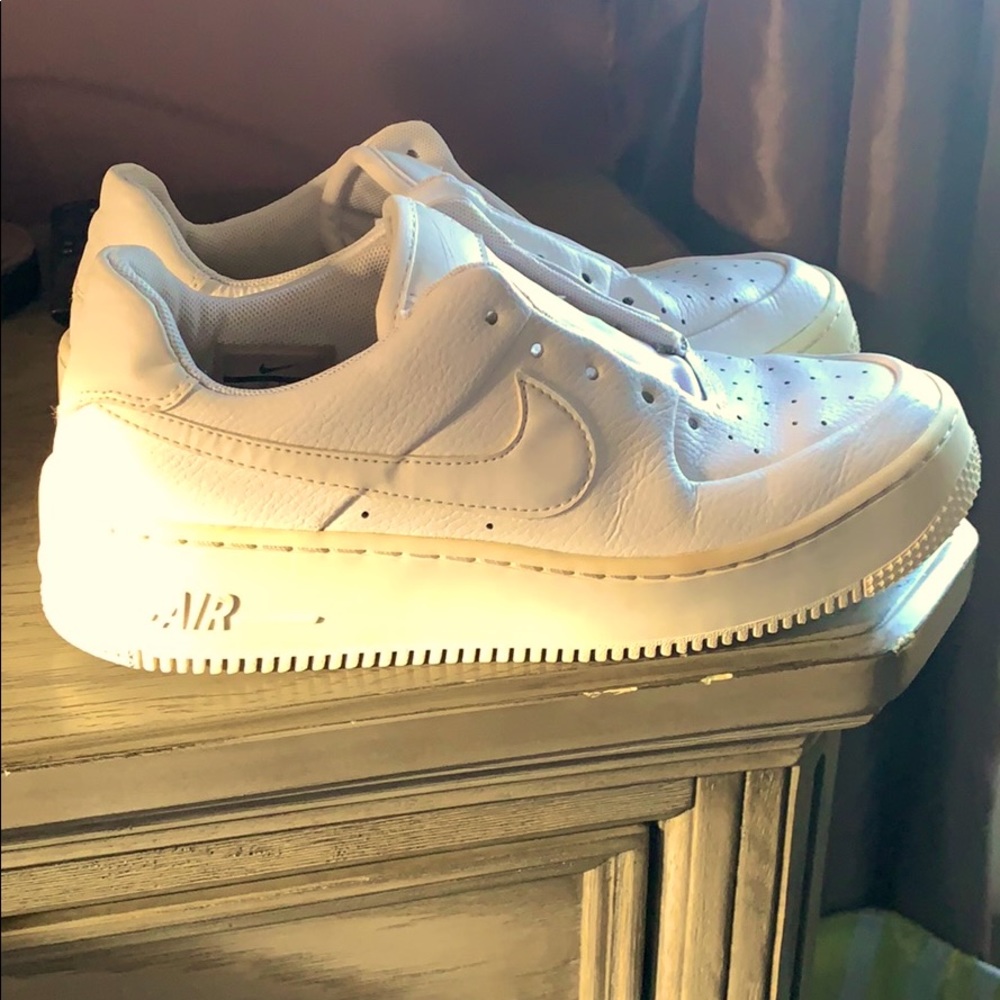 Nike White Air Force 1